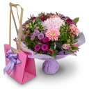 kytice hortenzií a germín ve vodním balení